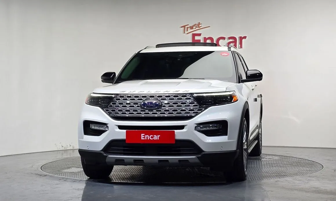 Ford Explorer — фото 8