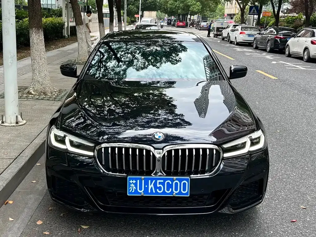 BMW 5 Series — фото 10