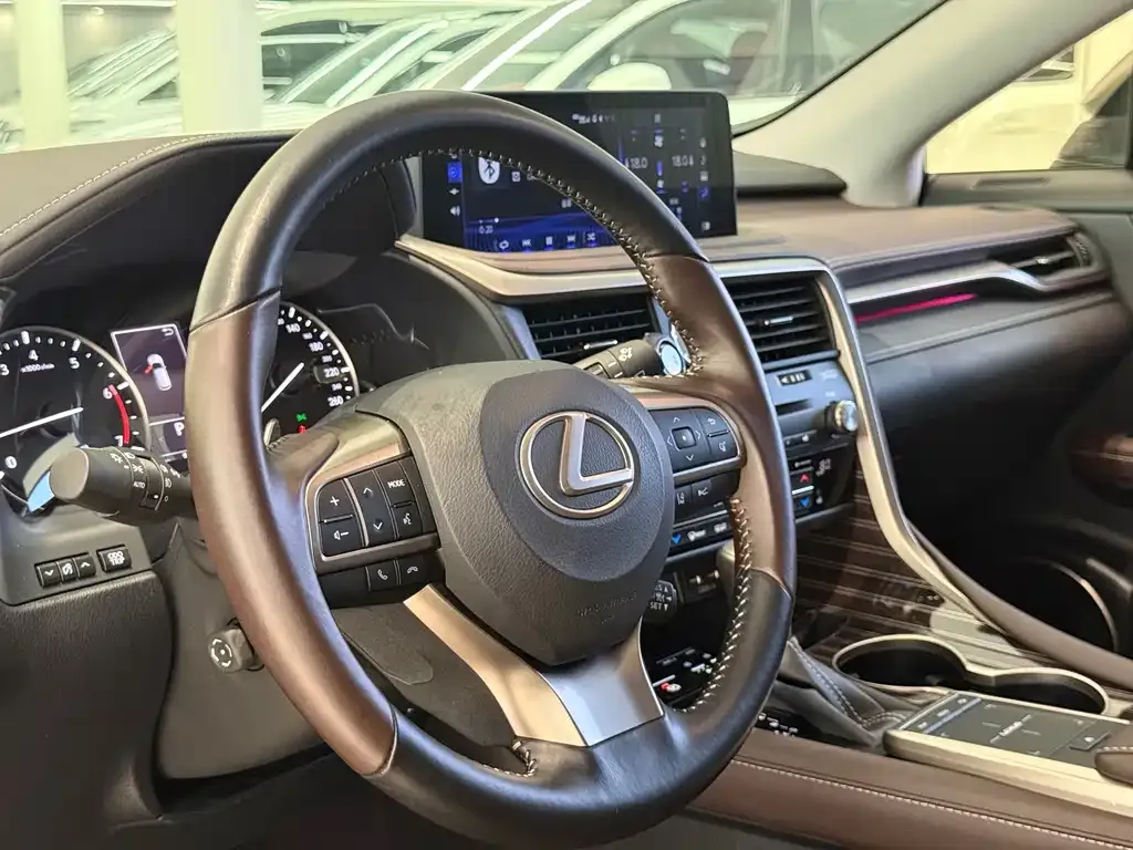 Lexus RX — фото 9