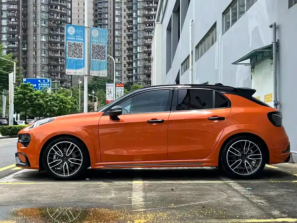 Lynk & Co 02 Hatchback — фото 10
