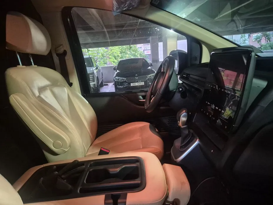 Hyundai Staria 2025 из KR, фото 8