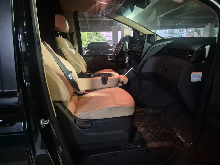 Hyundai Staria 2025 из KR, фото 5
