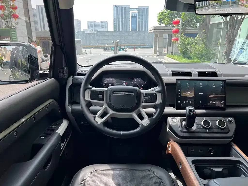 Land Rover Defender — фото 7