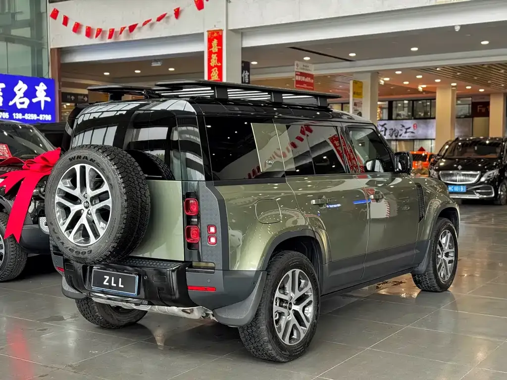Land Rover Defender — фото 4