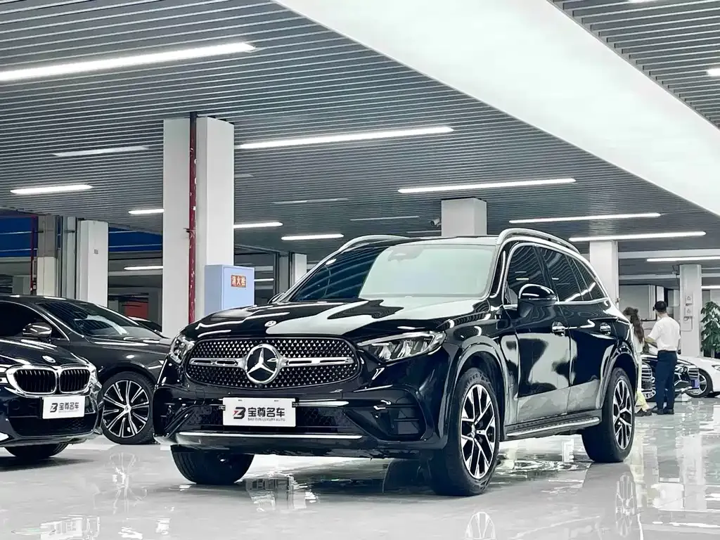 Mercedes-Benz GLC — фото 1