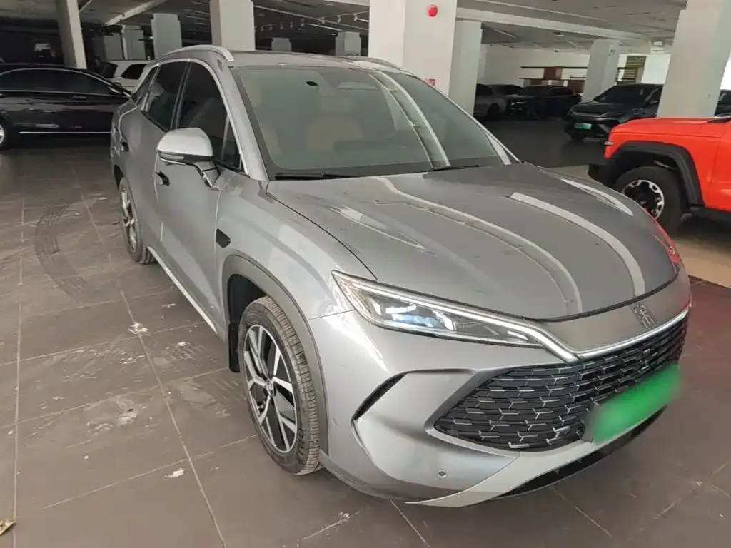 BYD L DM-i — фото 10