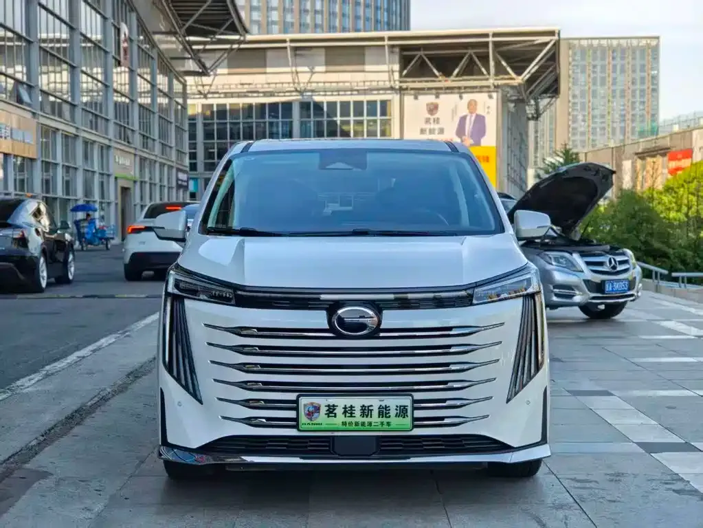 GAC Motor Trumpchi E9 — фото 8