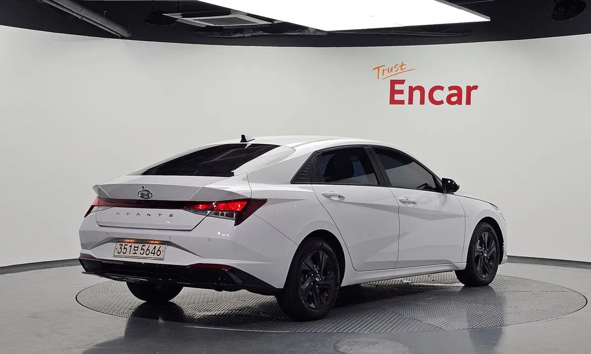 Hyundai AVANTE — фото 4