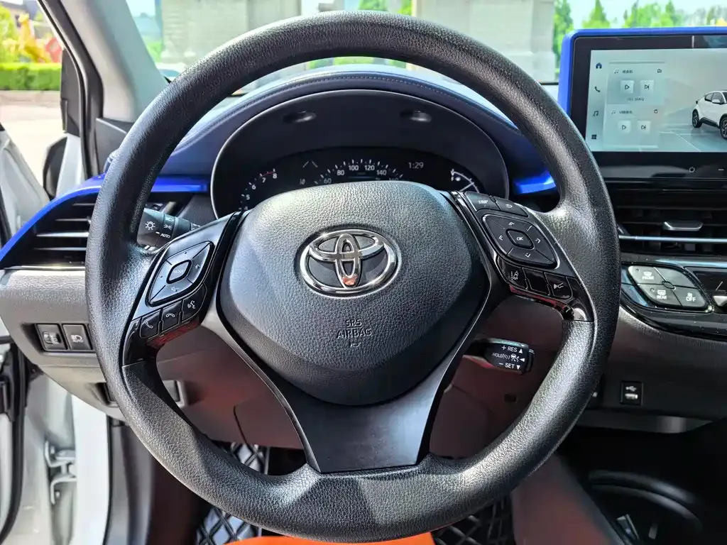 Toyota C-HR 2023 из CN, фото 8