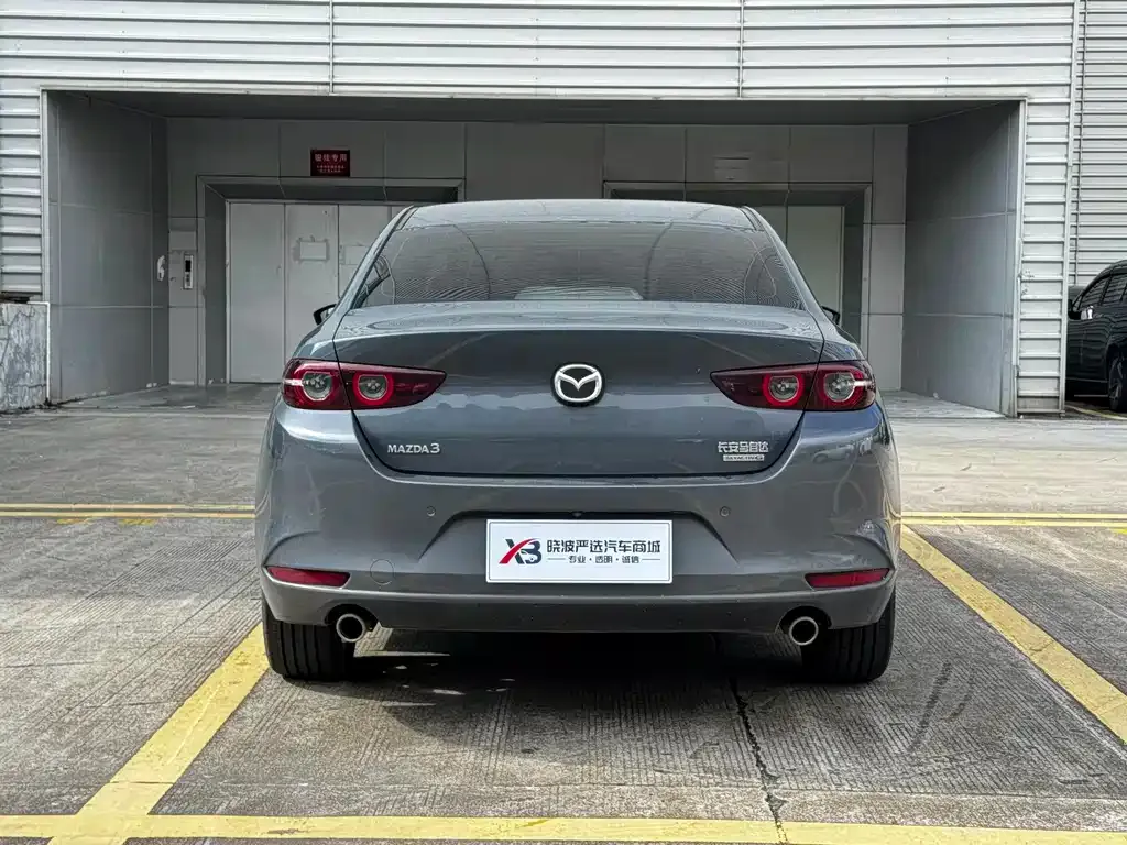 Mazda 3 Axela — фото 3