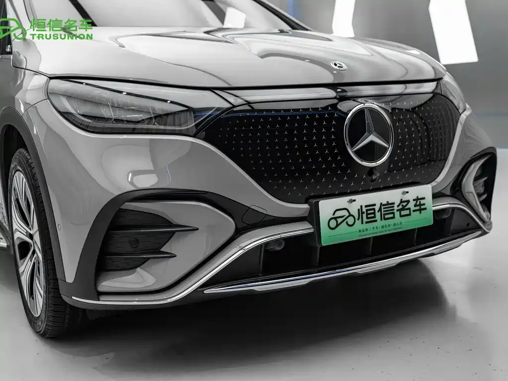 Mercedes-Benz EQE SUV — фото 9