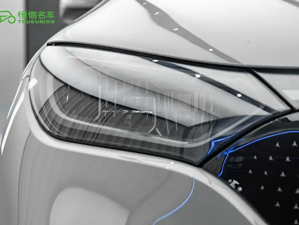 Mercedes-Benz EQE SUV — фото 3