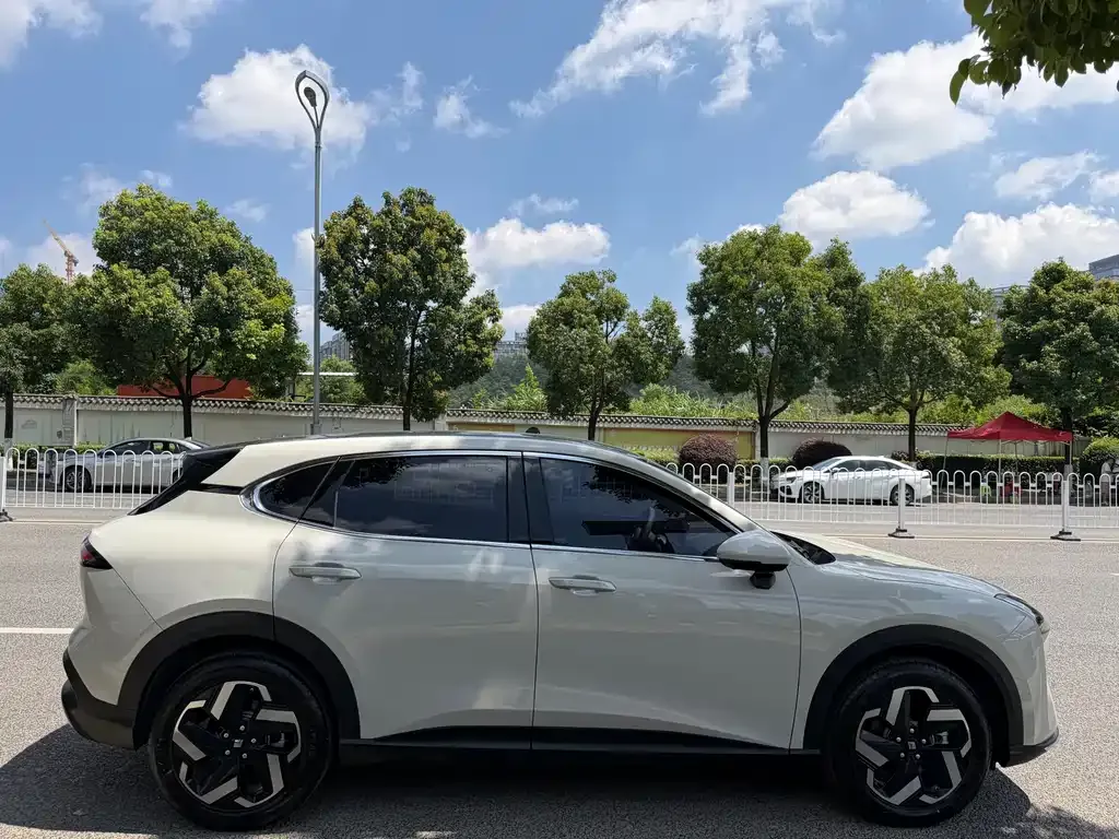 Baojun Yunhai 2025 из CN, фото 6