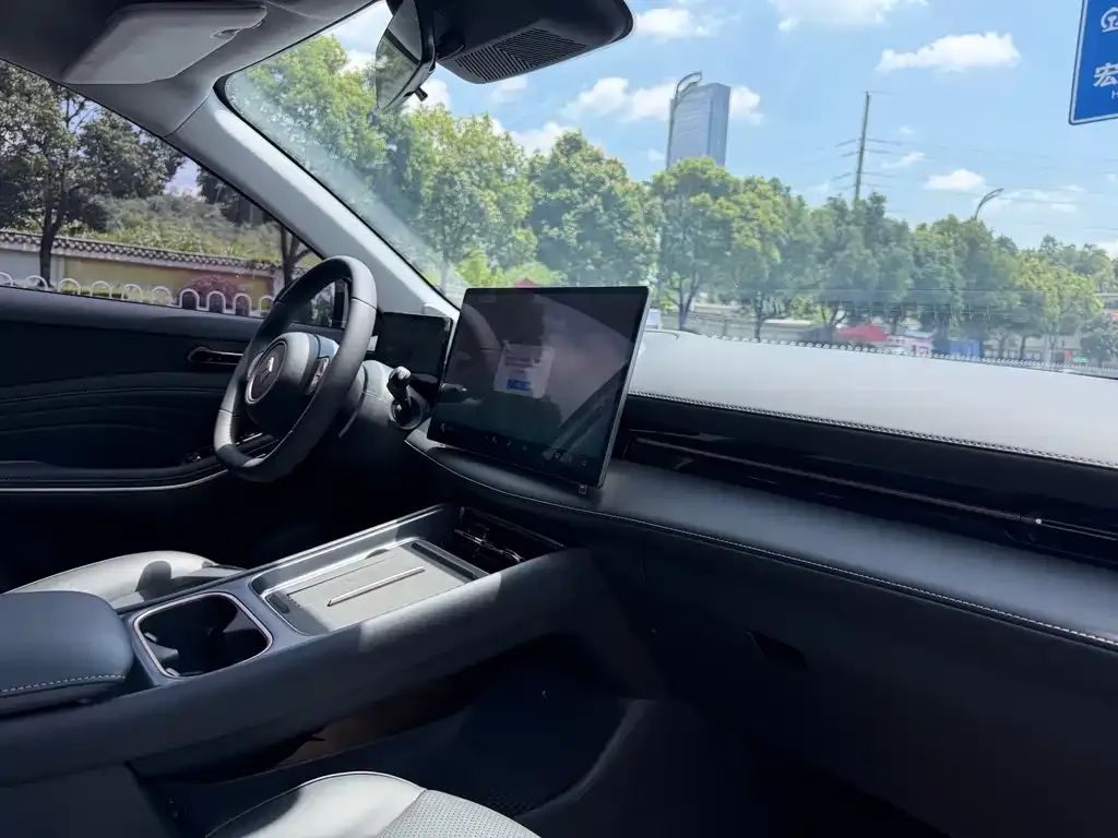 Baojun Yunhai 2025 из CN, фото 8