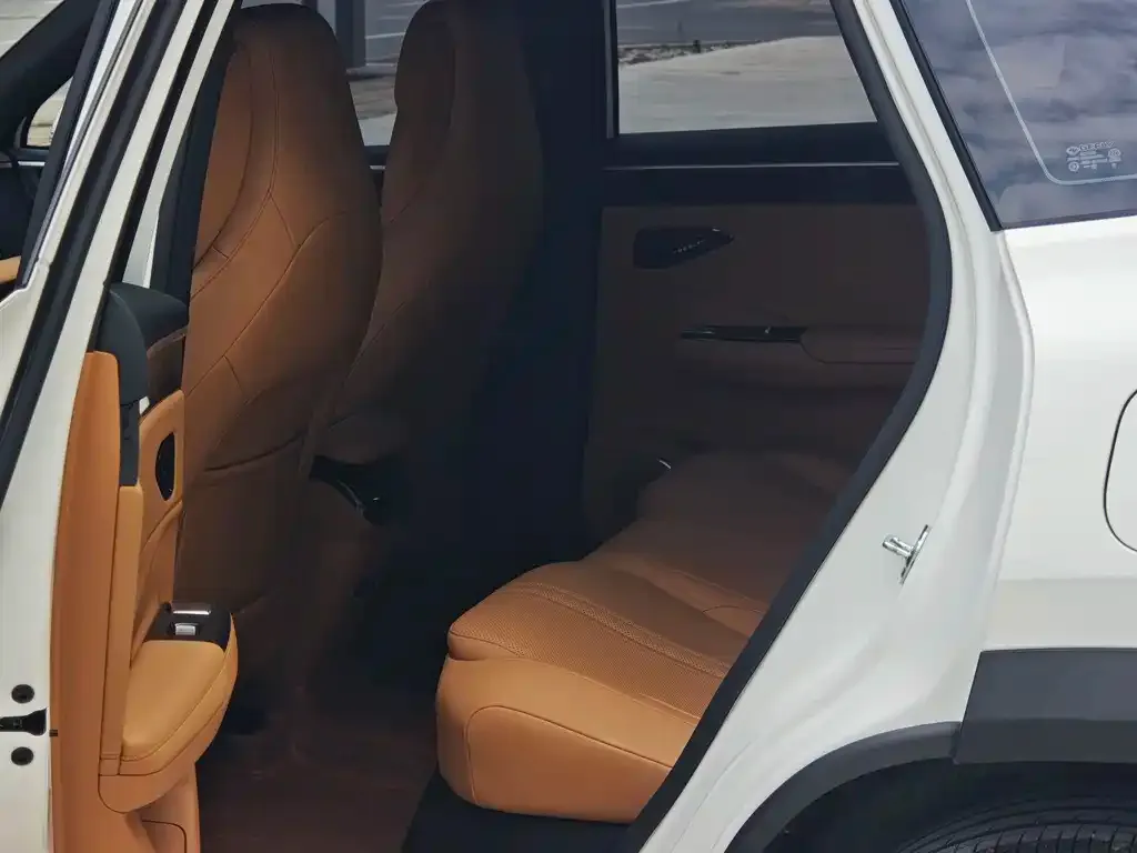 Geely Galaxy L7 2025 из CN, фото 2