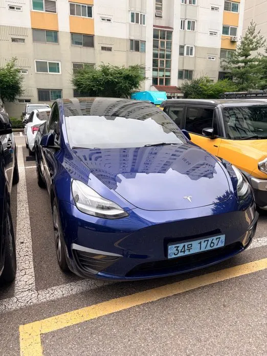 Tesla Model Y — фото 1