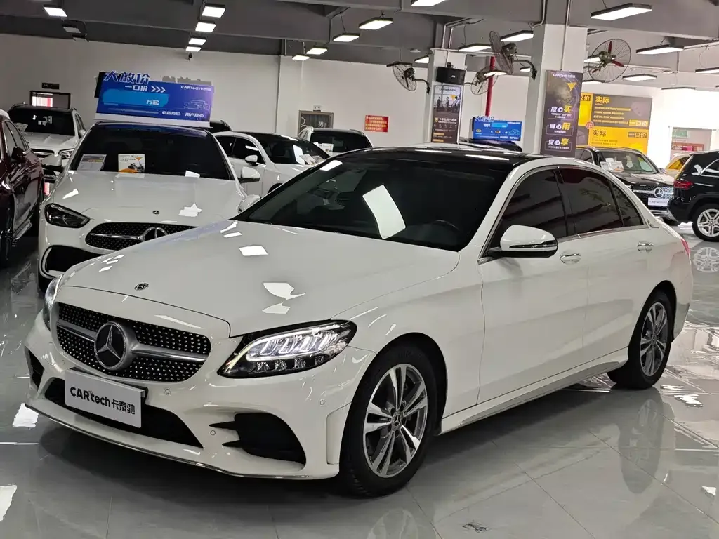 Mercedes-Benz C-Class — фото 1