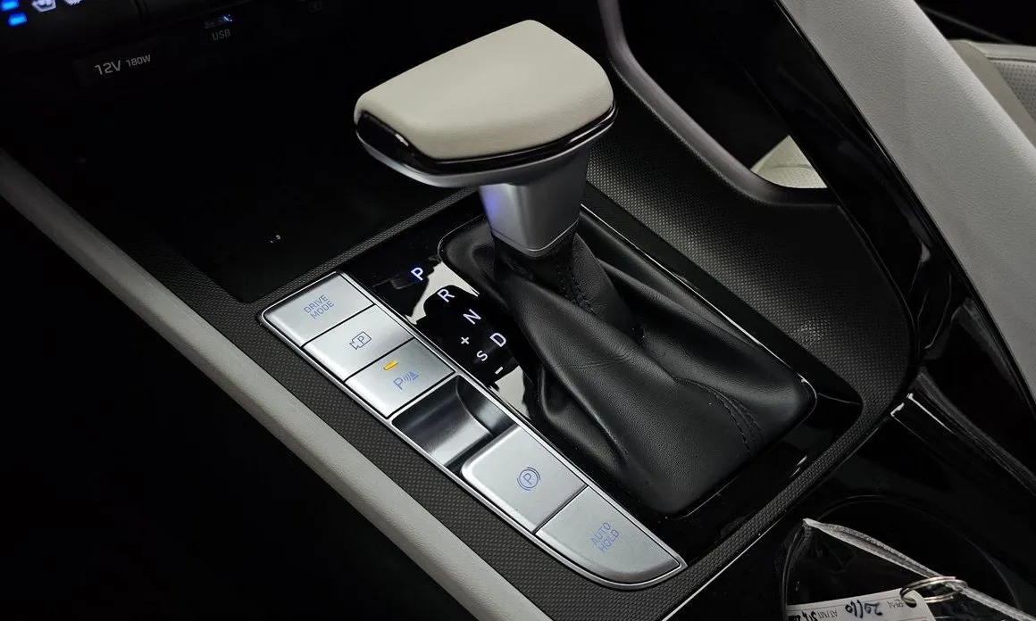Hyundai AVANTE — фото 4