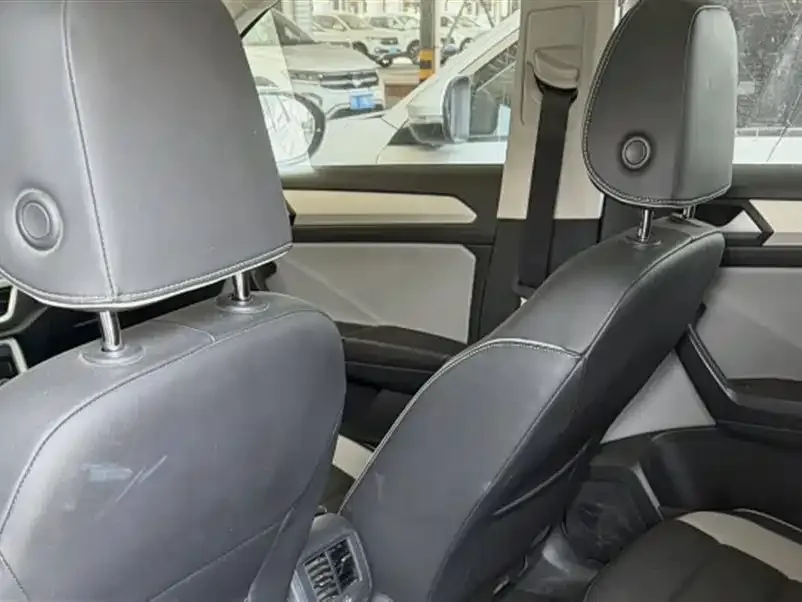 Volkswagen T-Roc 2024 из CN, фото 3