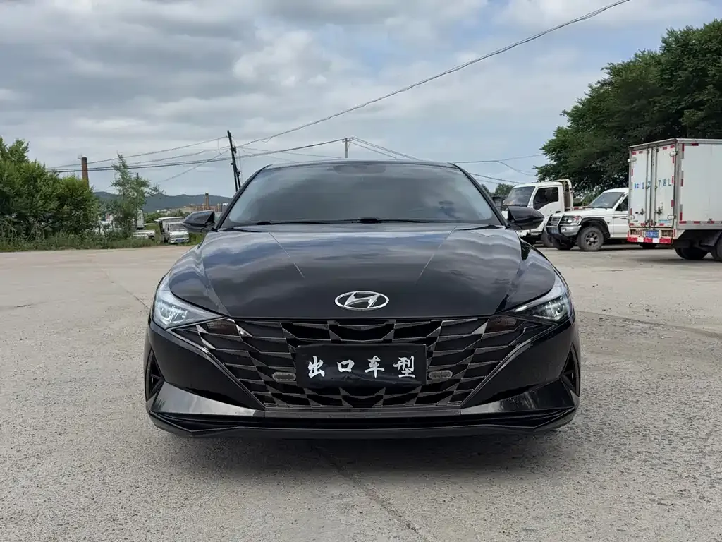 Hyundai Elantra — фото 4