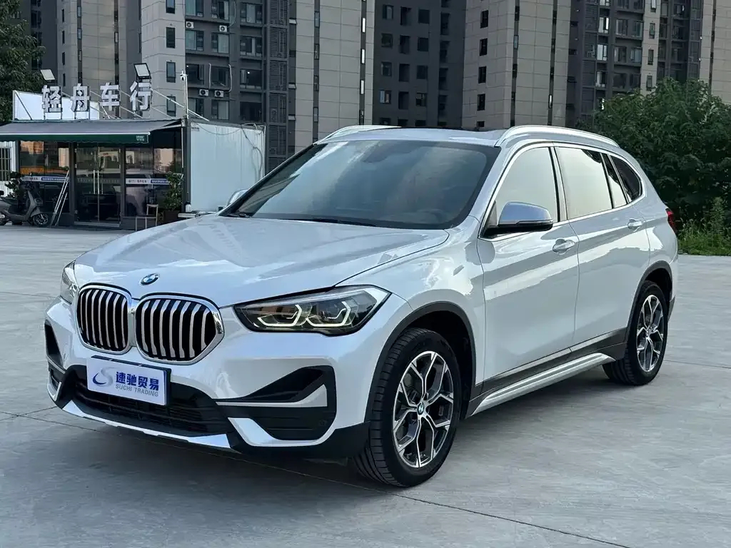 BMW X1 — фото 1