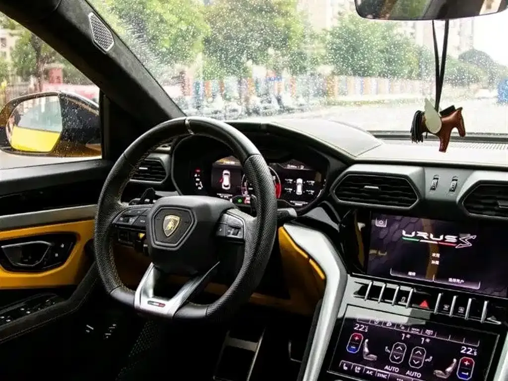Lamborghini Urus — фото 6