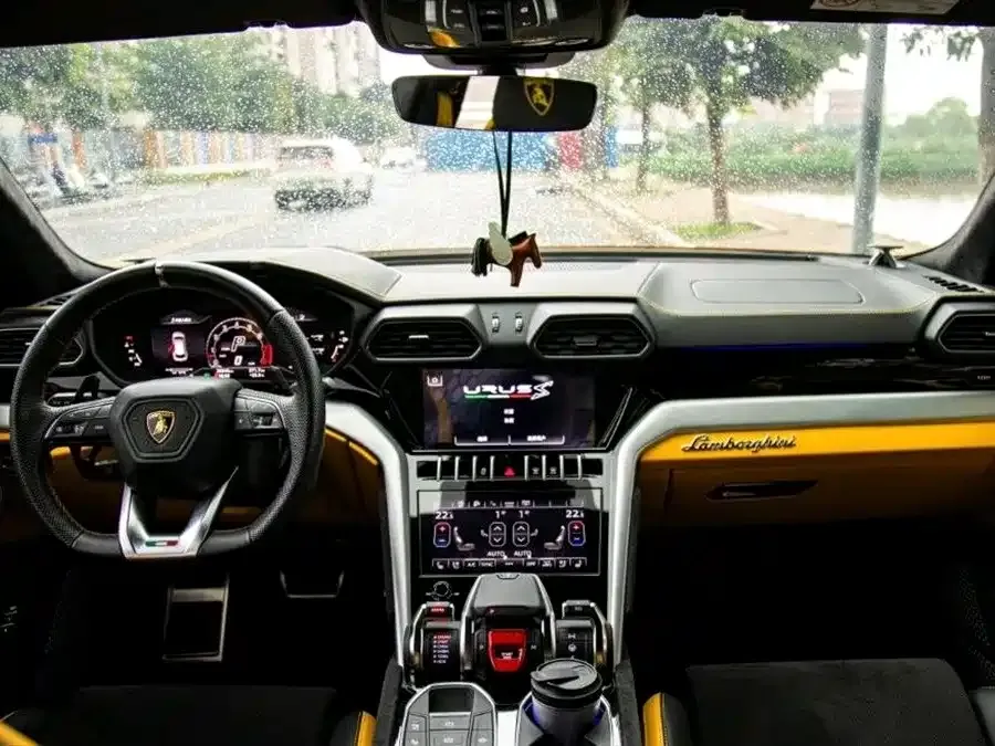 Lamborghini Urus — фото 4