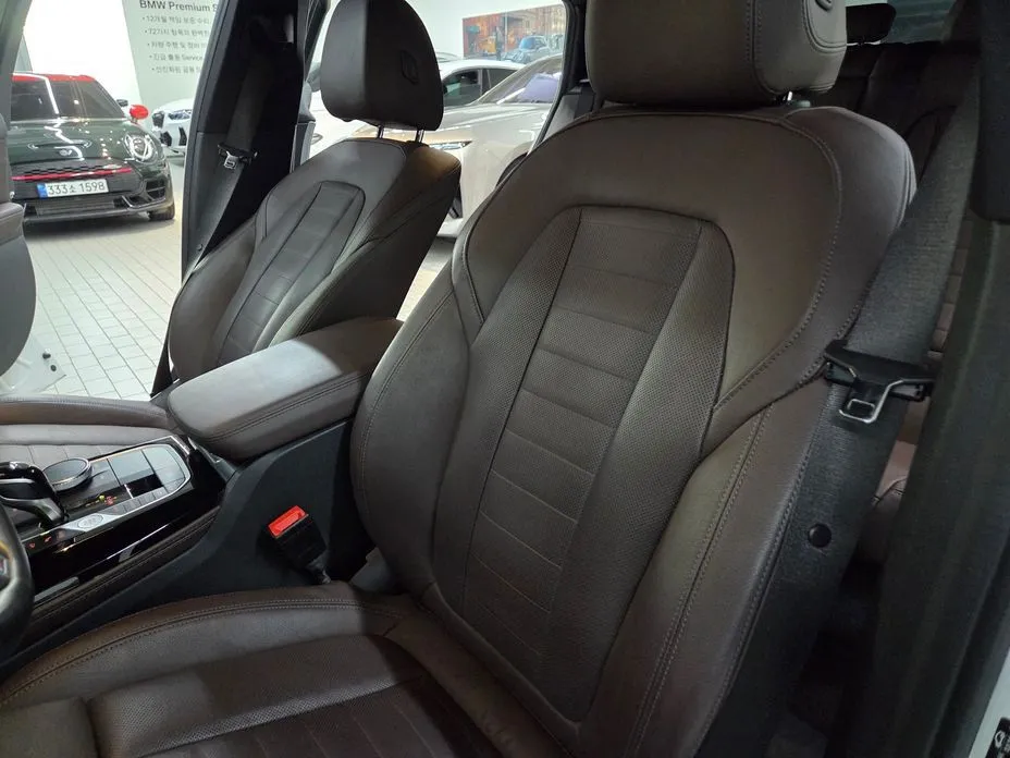 BMW X4 2023 из KR, фото 3