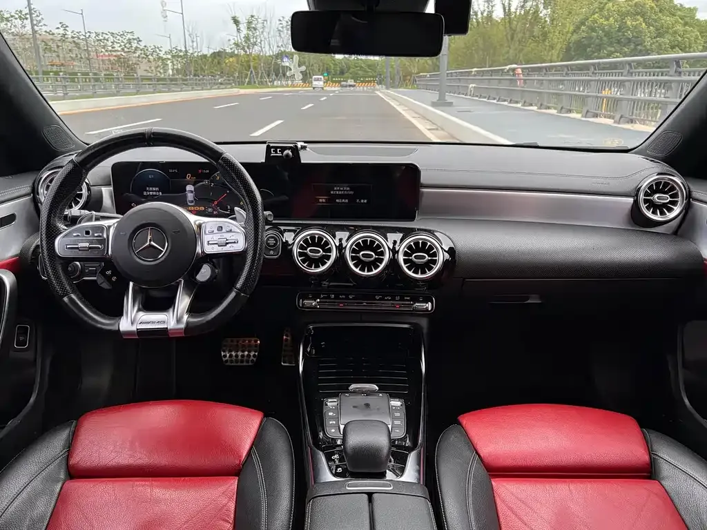 Mercedes-Benz CLA AMG — фото 3