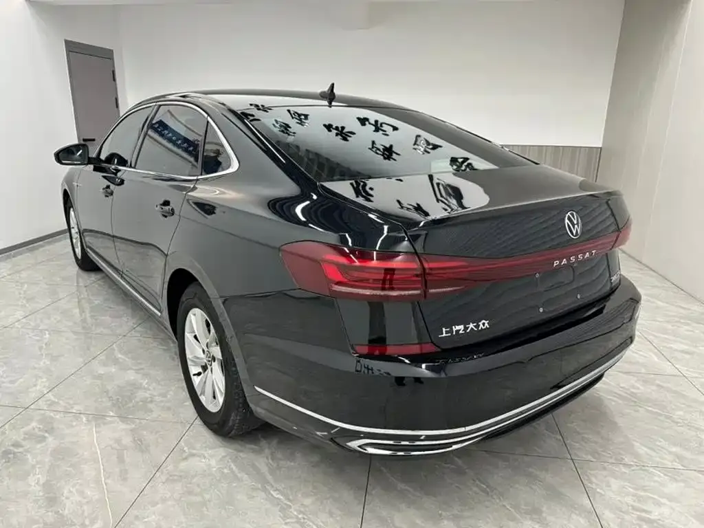 Volkswagen Passat — фото 6