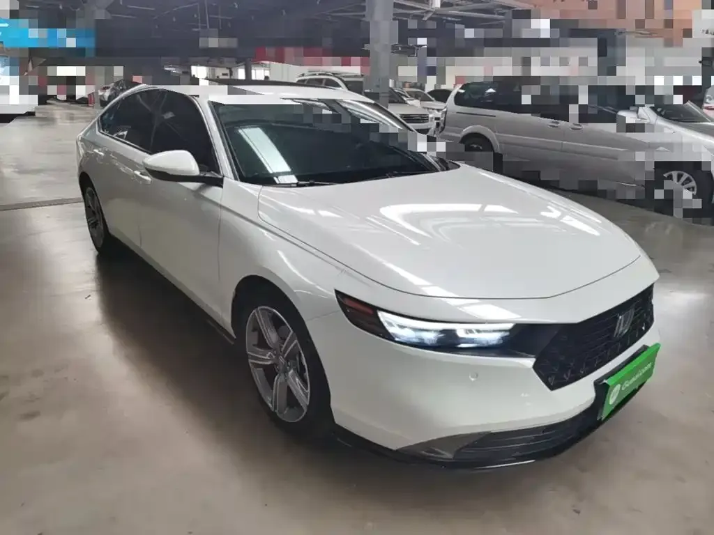 Honda Accord — фото 10