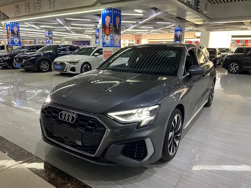 Audi A3 — фото 1