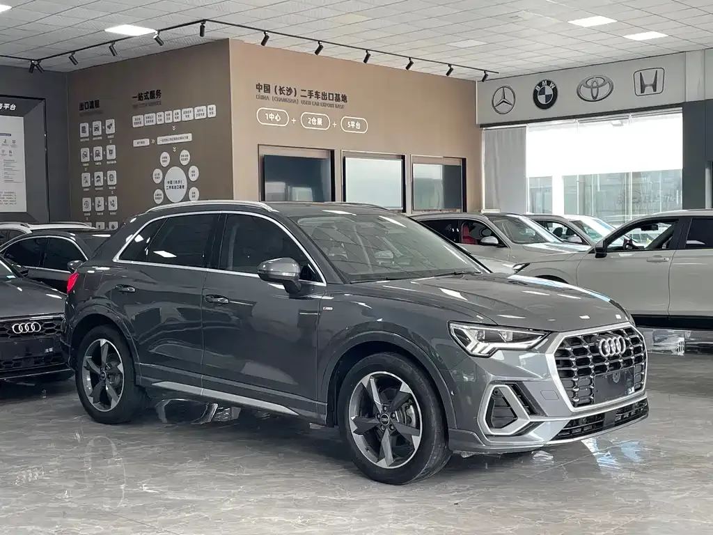 Audi Q3 — фото 5