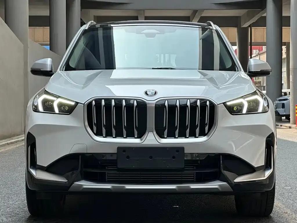 BMW X1 — фото 5