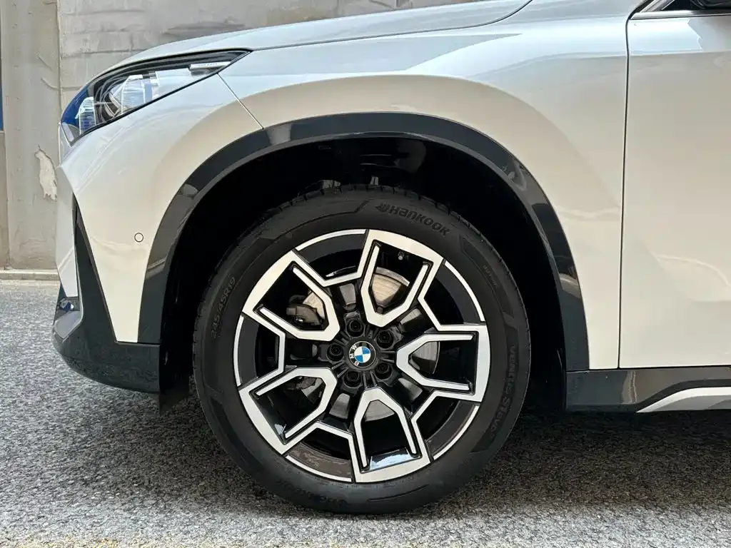 BMW X1 — фото 10