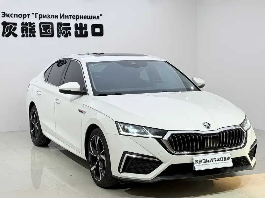 Skoda Octavia — фото 7