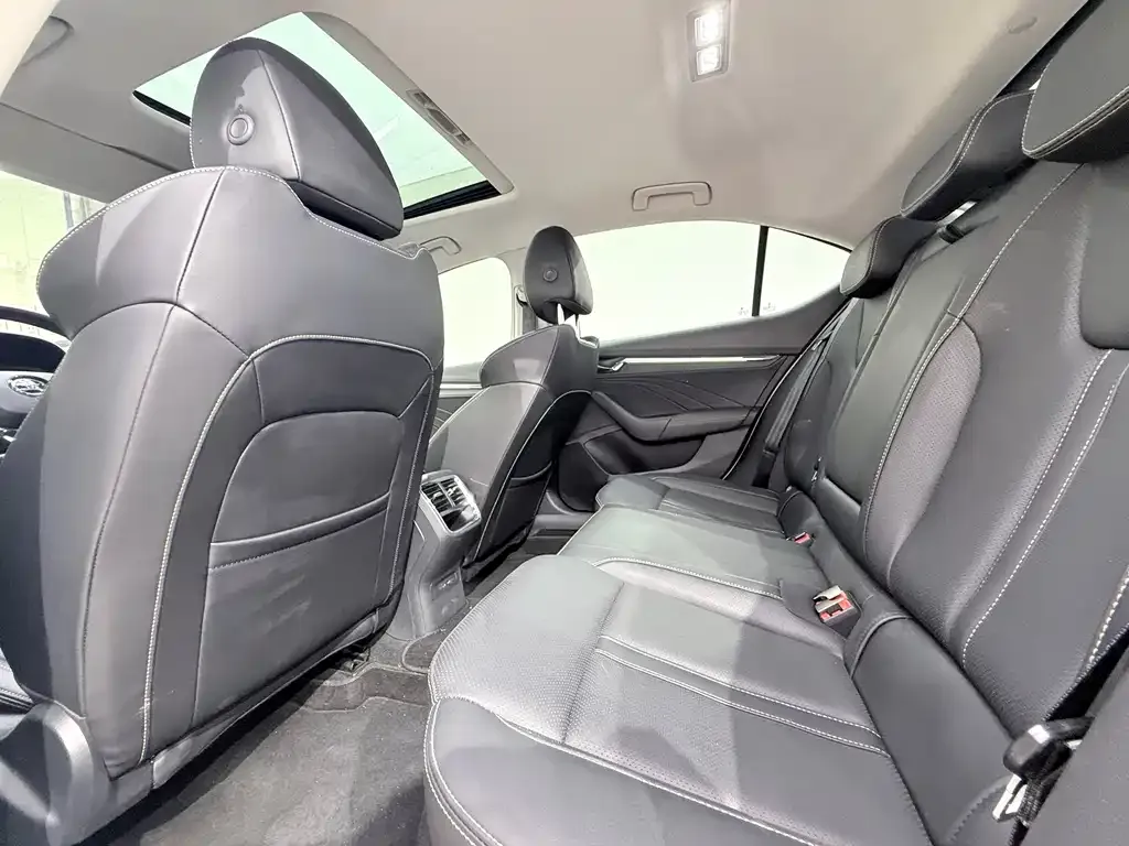 Skoda Octavia — фото 10