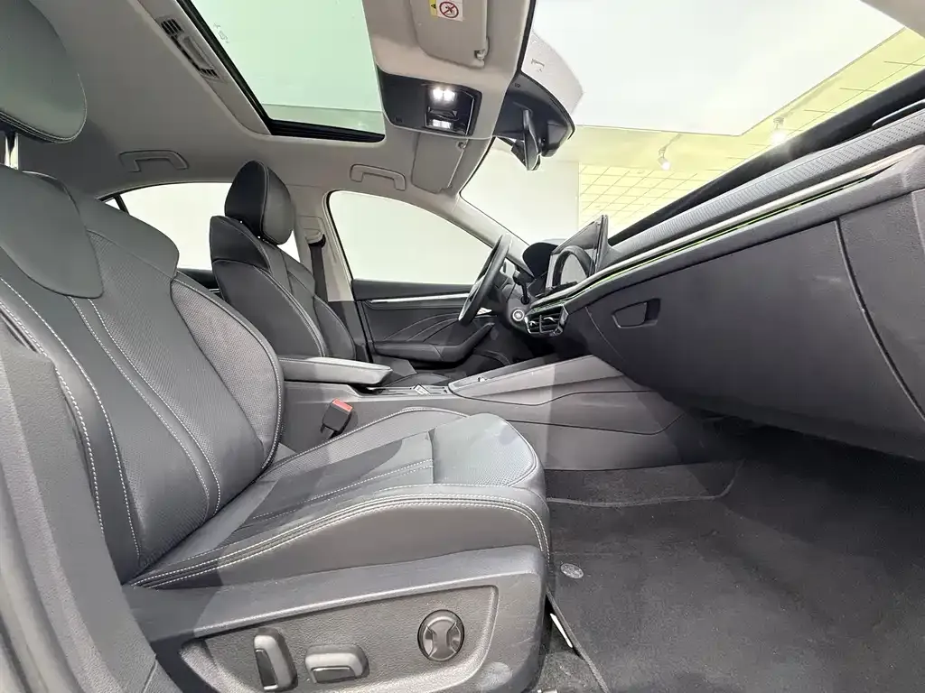Skoda Octavia — фото 8