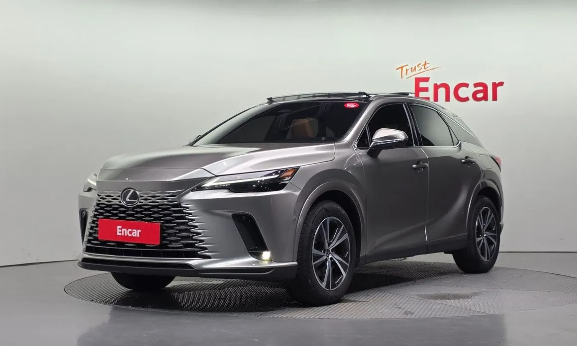 Lexus RX — фото 1