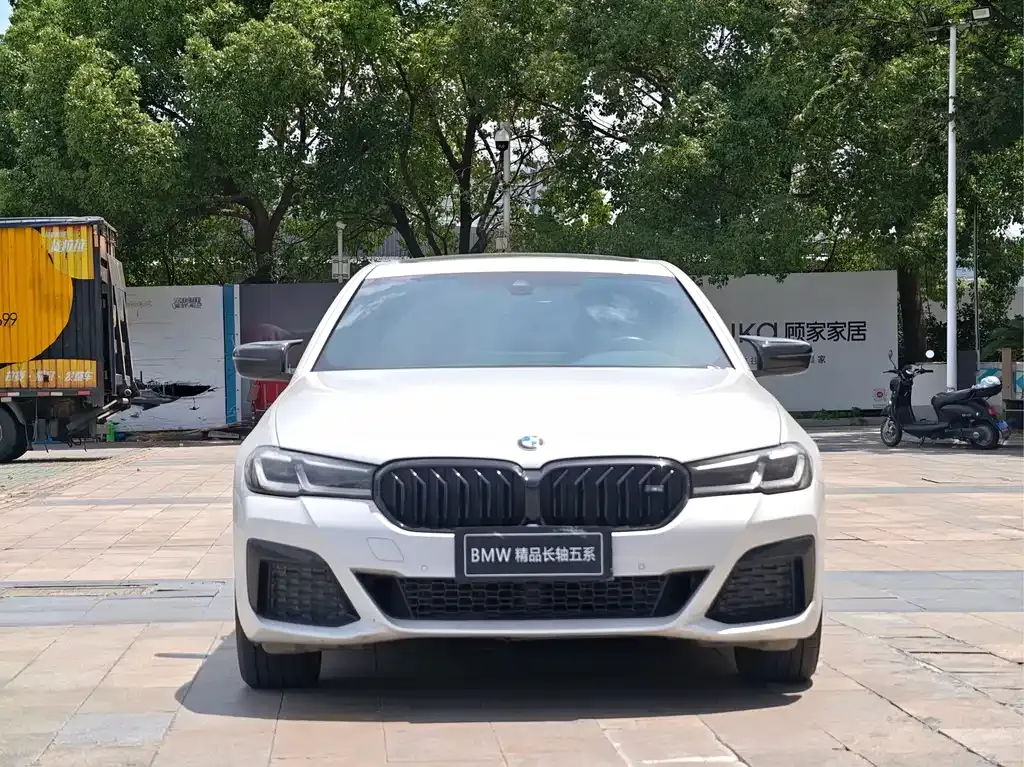 BMW 5 Series — фото 10