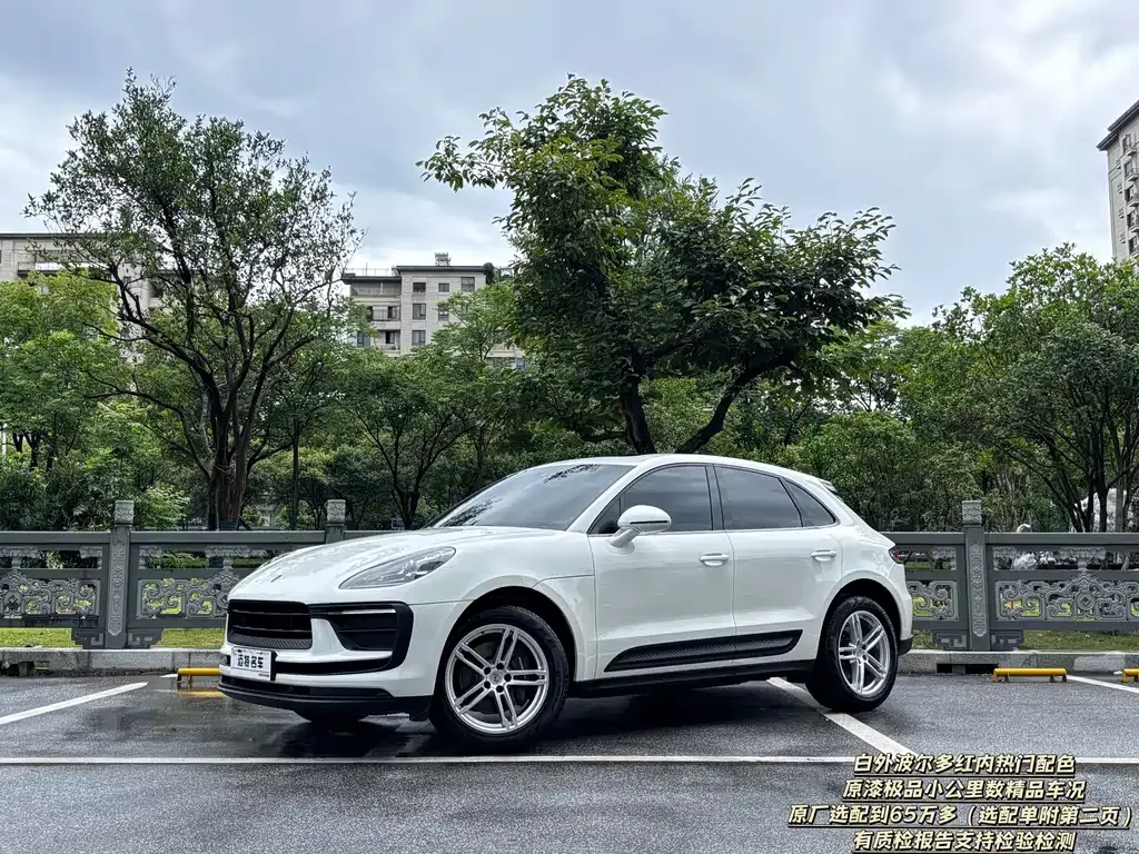 Porsche Macan — фото 1