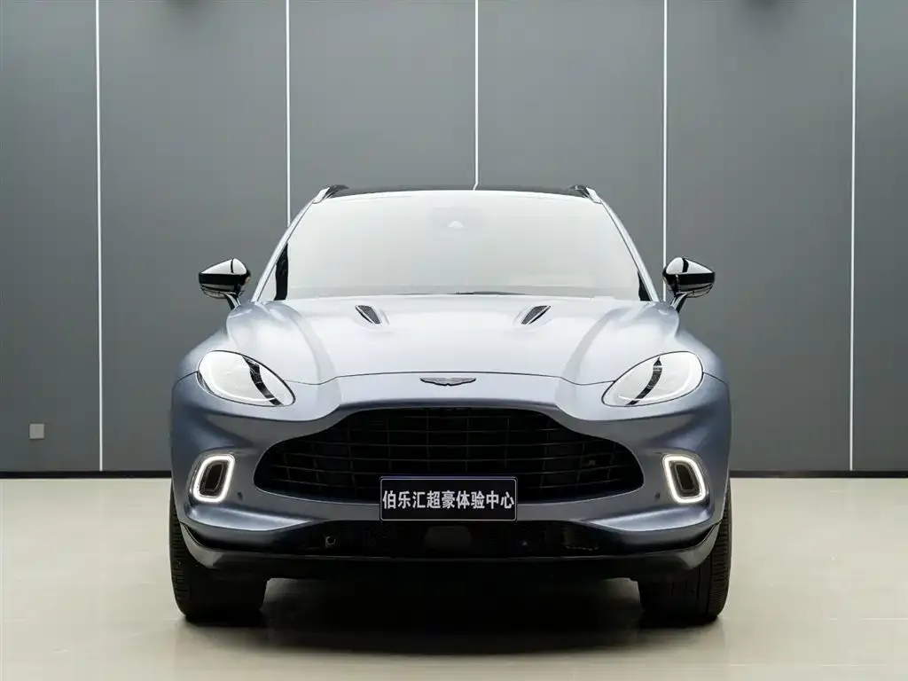 Aston Martin DBX — фото 4