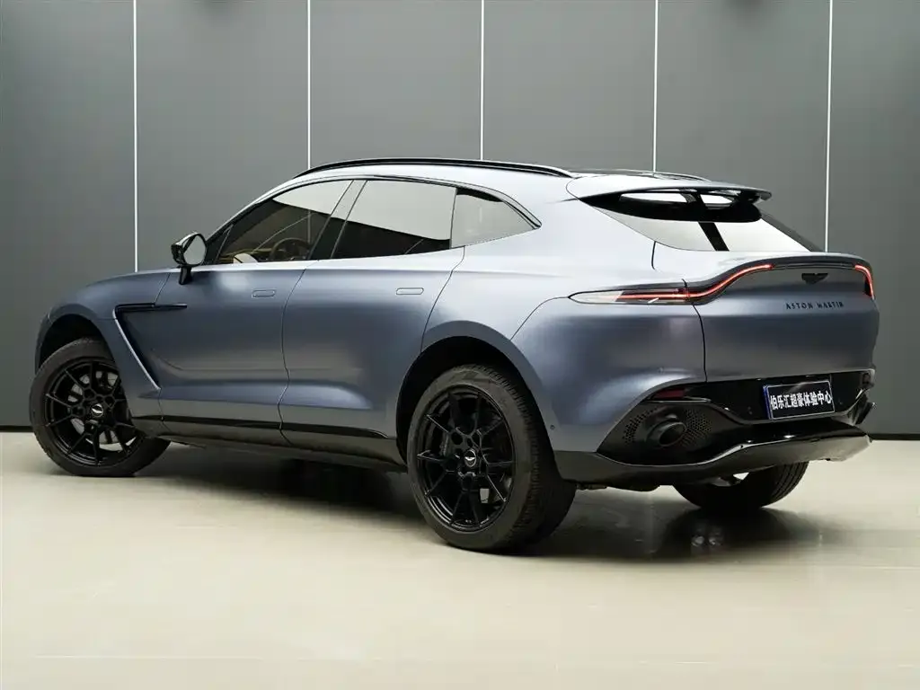 Aston Martin DBX — фото 3