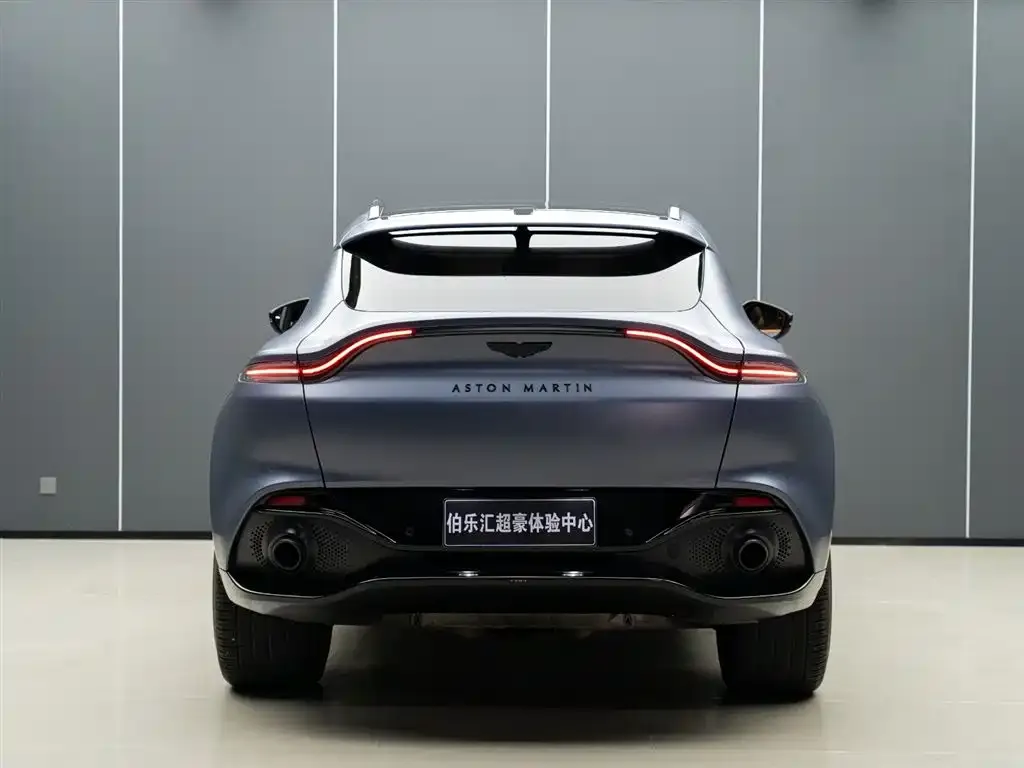 Aston Martin DBX — фото 2