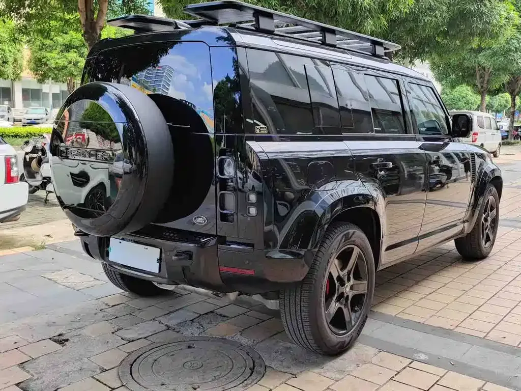Land Rover Defender — фото 6