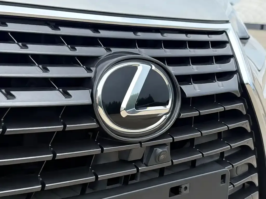 Lexus NX — фото 3