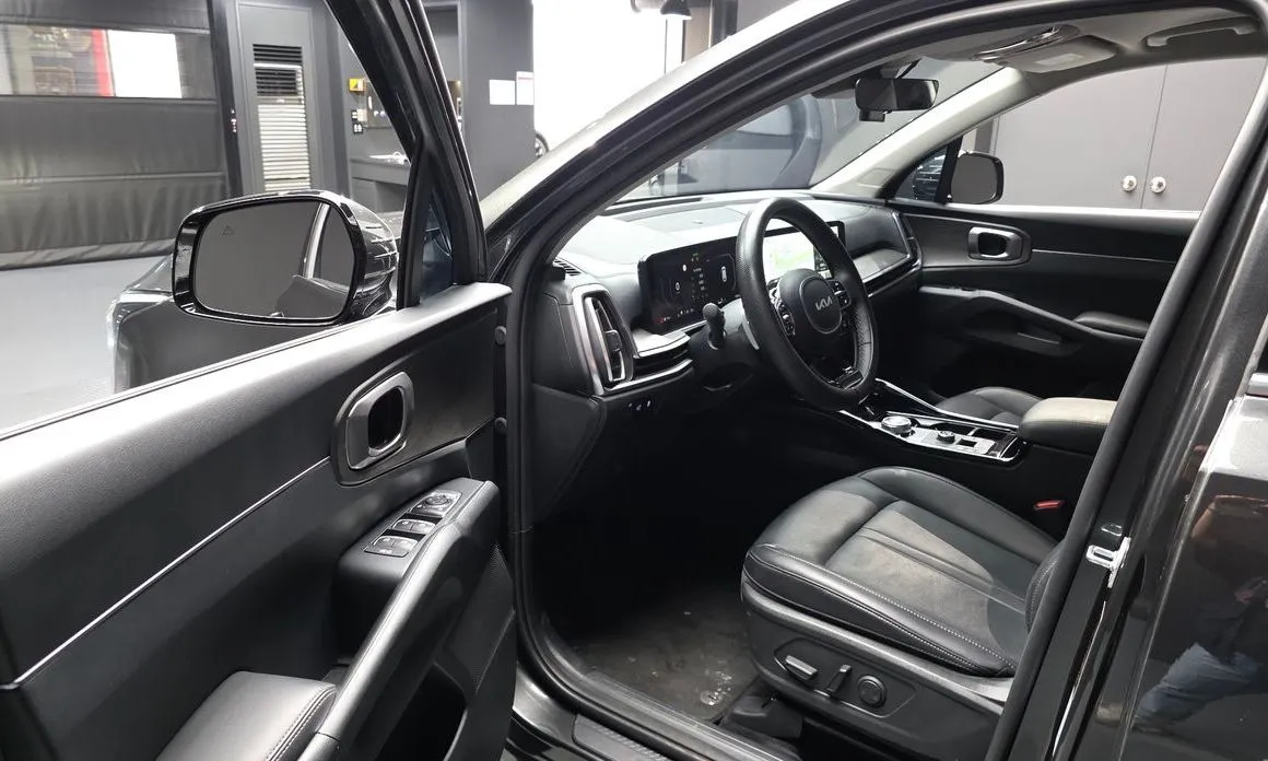 Kia Sorento — фото 7