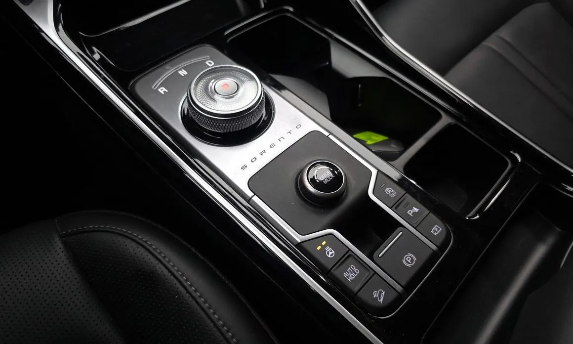 Kia Sorento — фото 4
