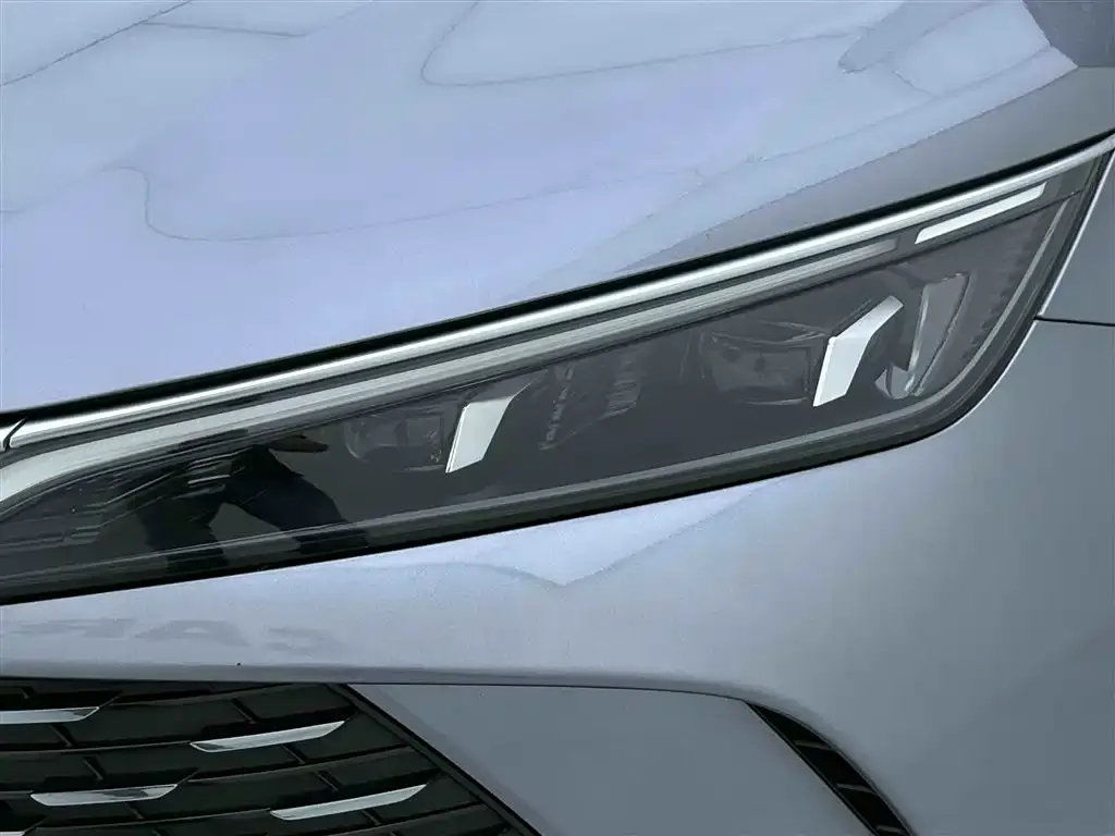 BYD Qin L — фото 2