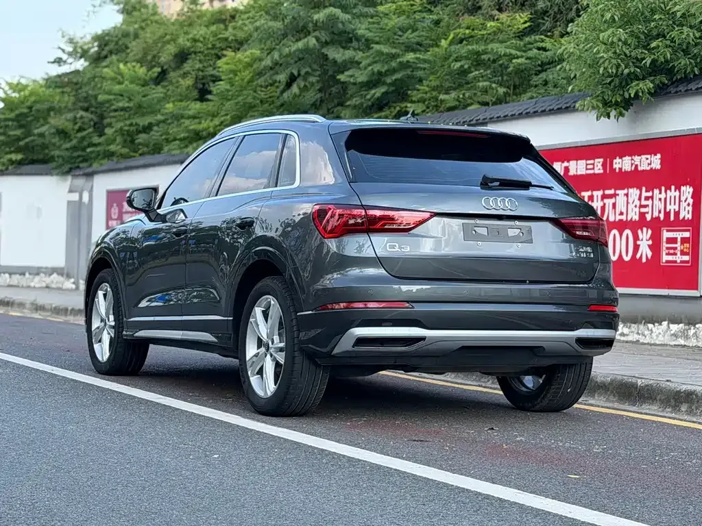 Audi Q3 — фото 10
